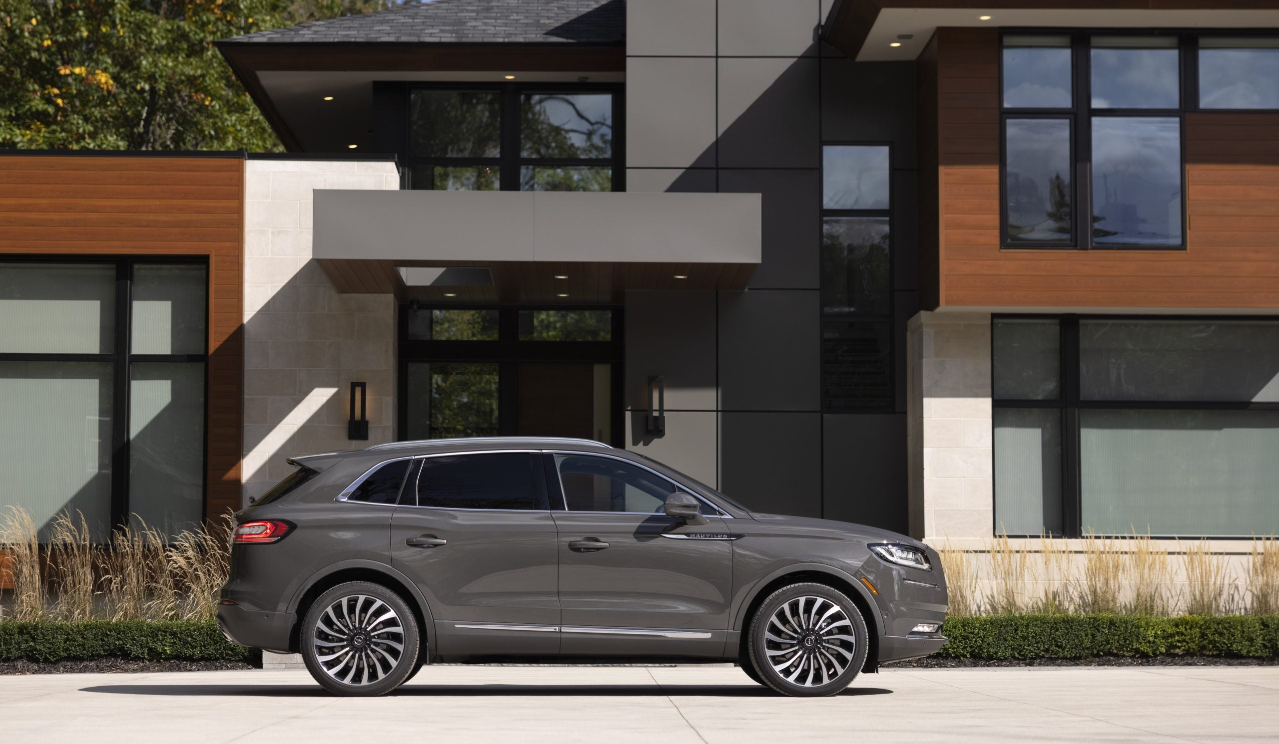 2022 Lincoln Nautilus Black Label Flight Theme