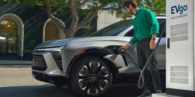 24 Blazer EV Charge 04 (5)