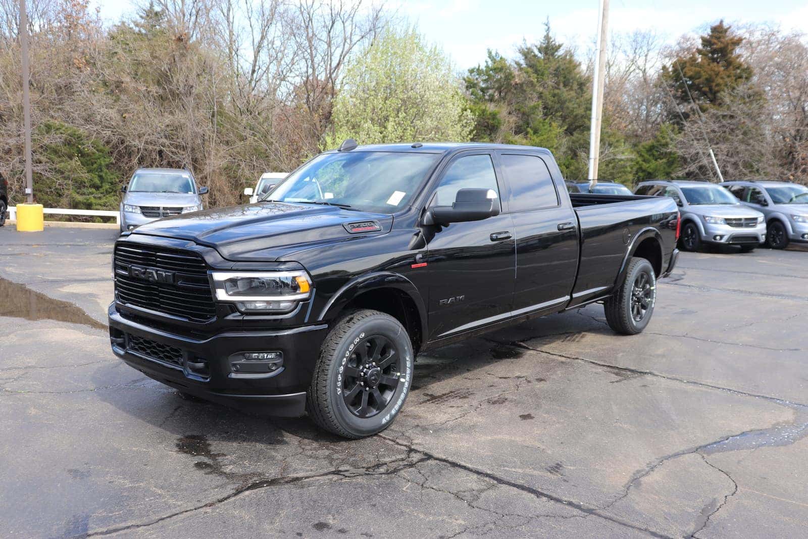NEW 2020 RAM 2500 Laramie 4x2 Crew Cab 8' Box 4x2 Crew Cab in Guthrie