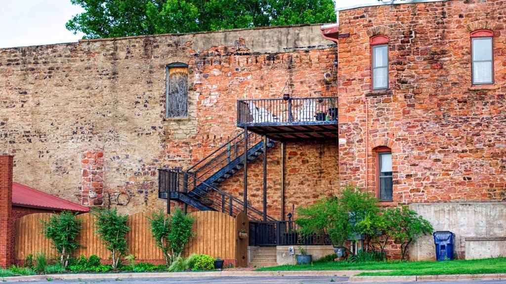 a red brick building for events in Guthrie, Oklahoma