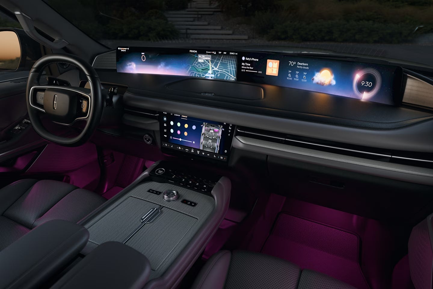 navigator interior feature