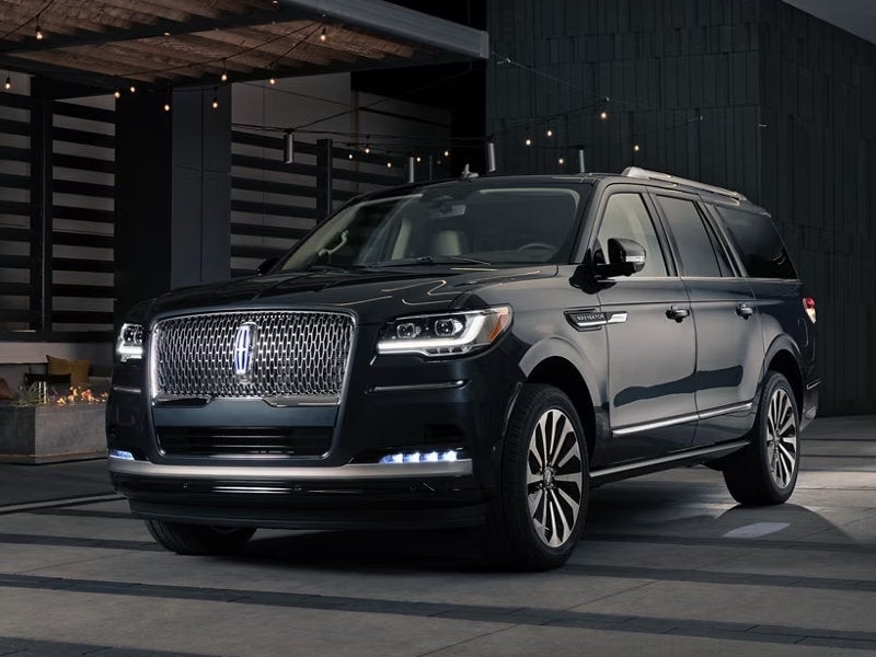 2024 Lincoln Navigator L vs 2024 Lexus LX 600 Comparison near Mountain Brook AL