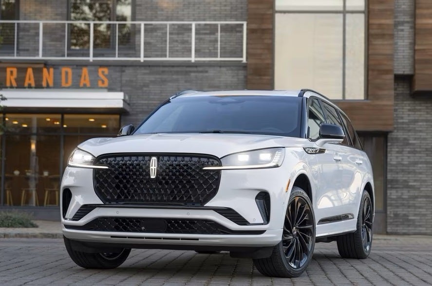 The Elegance of the 2025 Lincoln Aviator® SUV Black Label