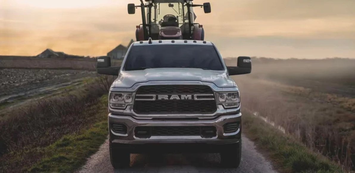 RAM 3500 Hauling