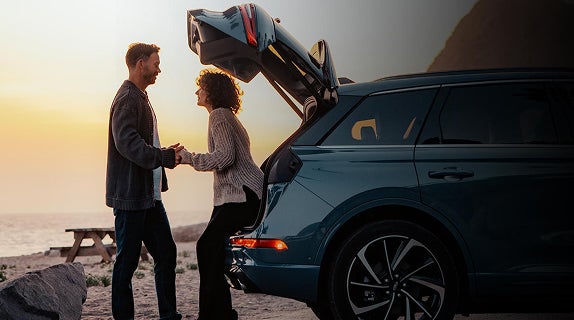 Hands-free power liftgate
