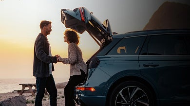 Hands-free power liftgate
