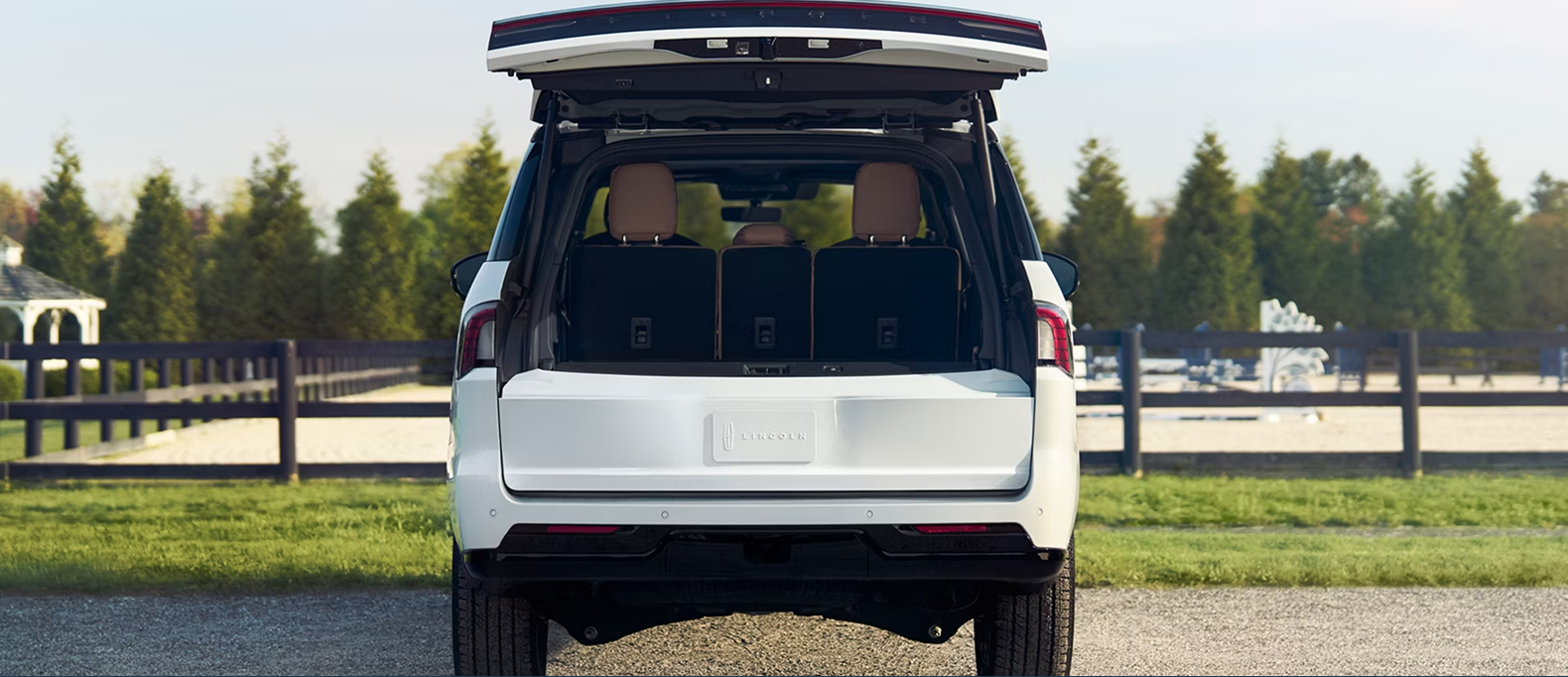 Lincoln Navigator interior view