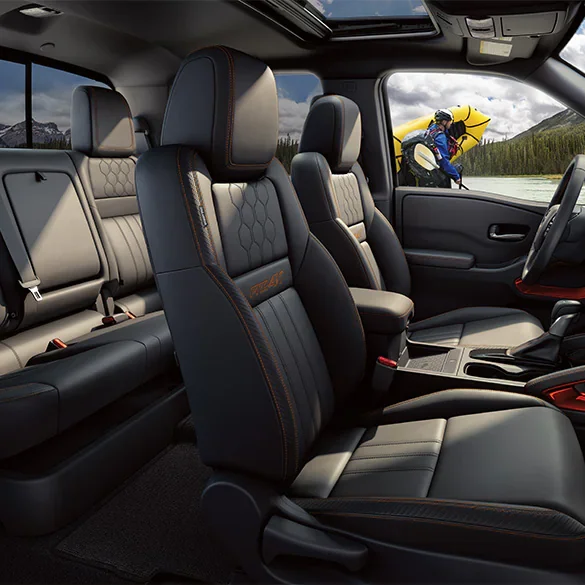 Nissan Frontier interior
