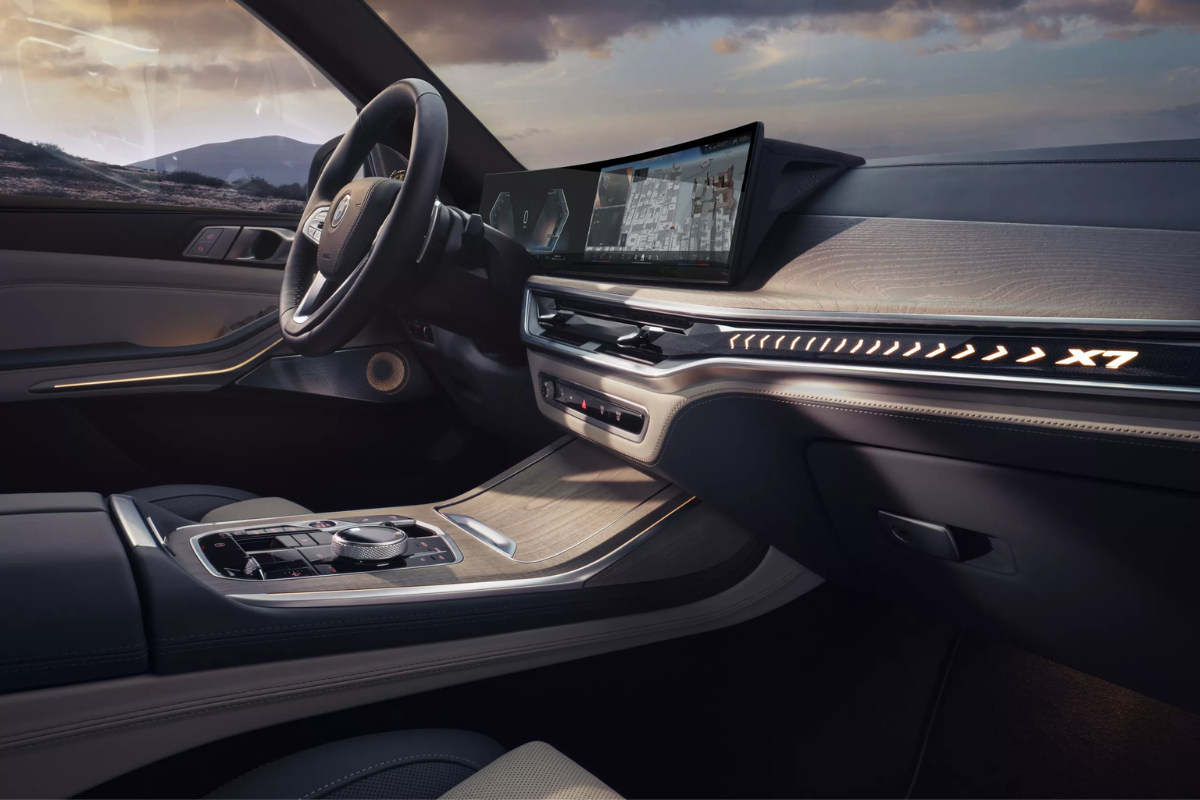 Dashboard and digital displays inside 2027 BMW X7