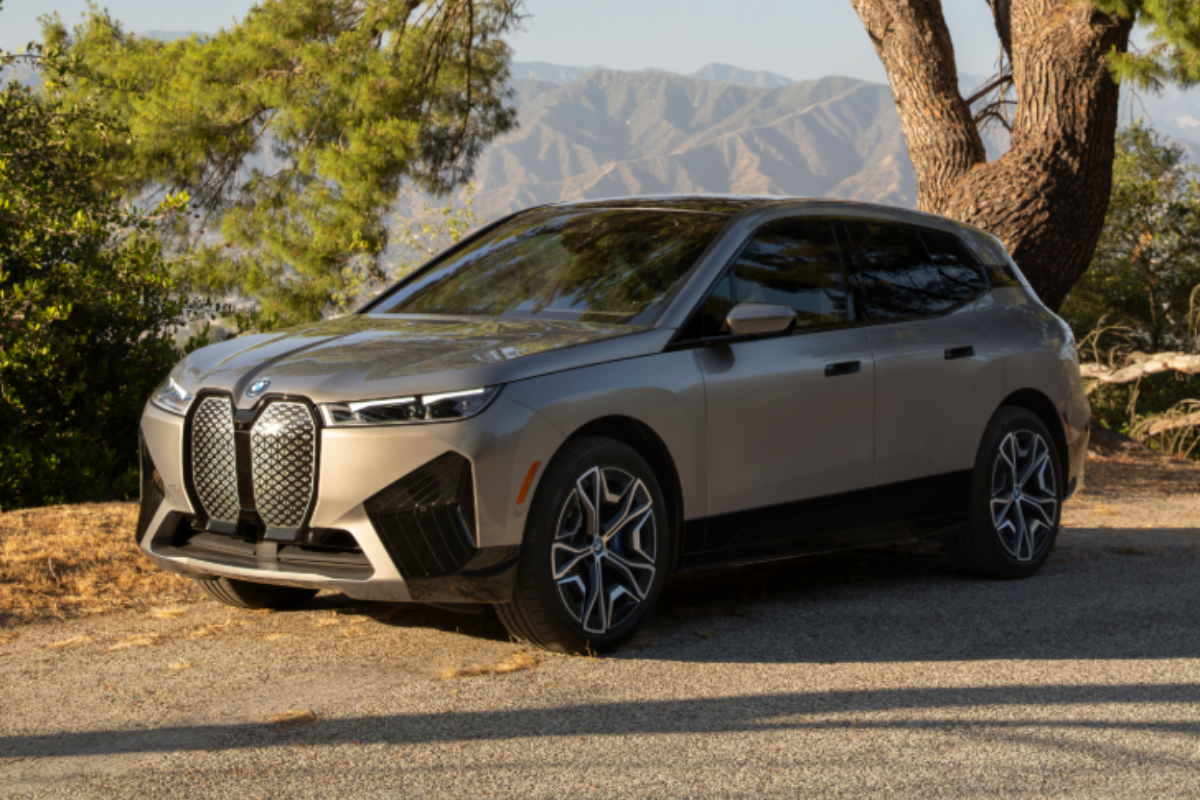 Fully Electric BMW iX Fully electric BMW iX Sports Activity Vehicle