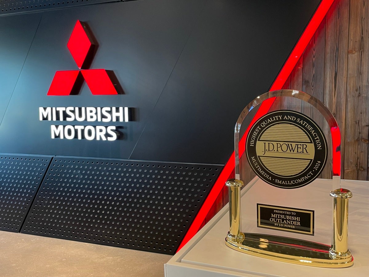 JD Power Mitsubishi Outlander Trophy