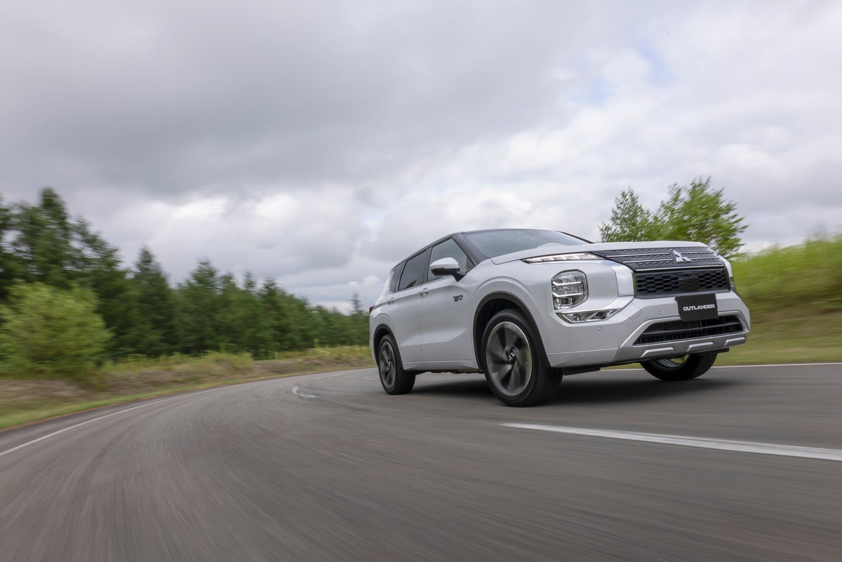 the_all_new_outlander_running_img (4)-1200x801