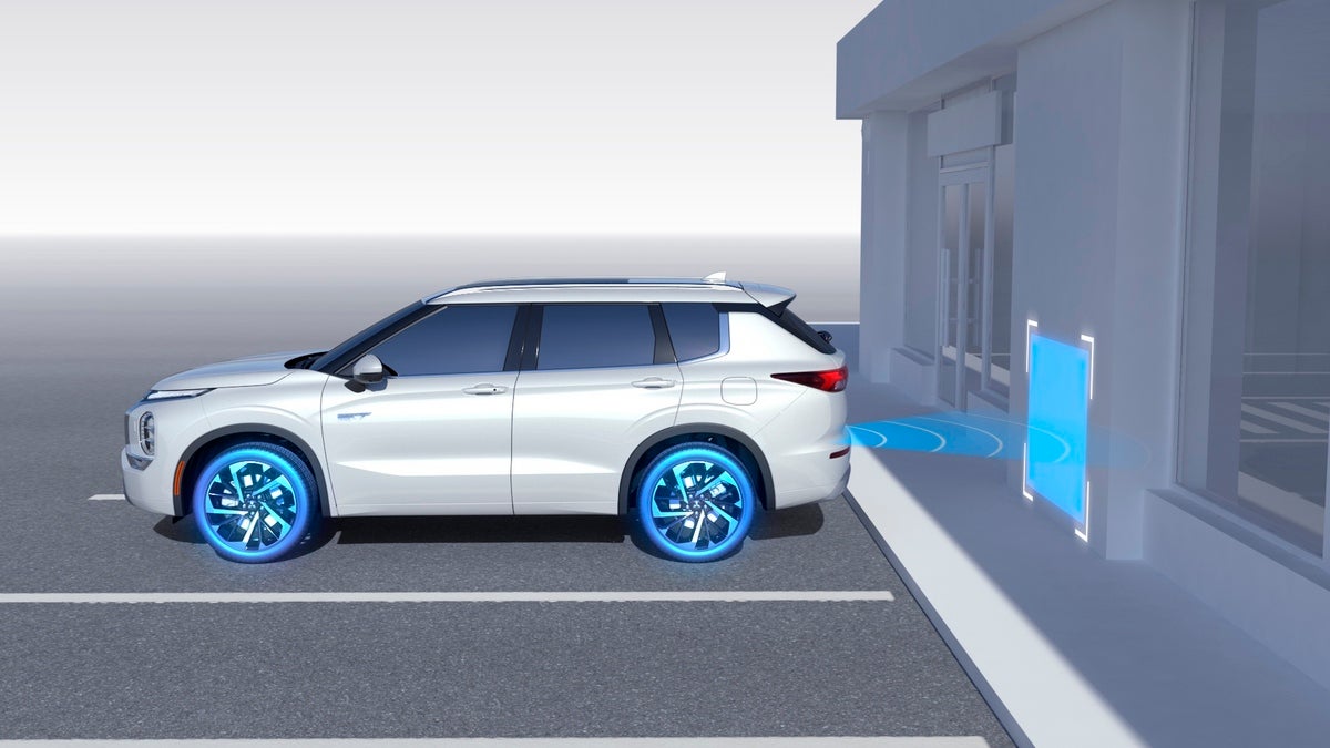 Outlander Standard Rear AEB