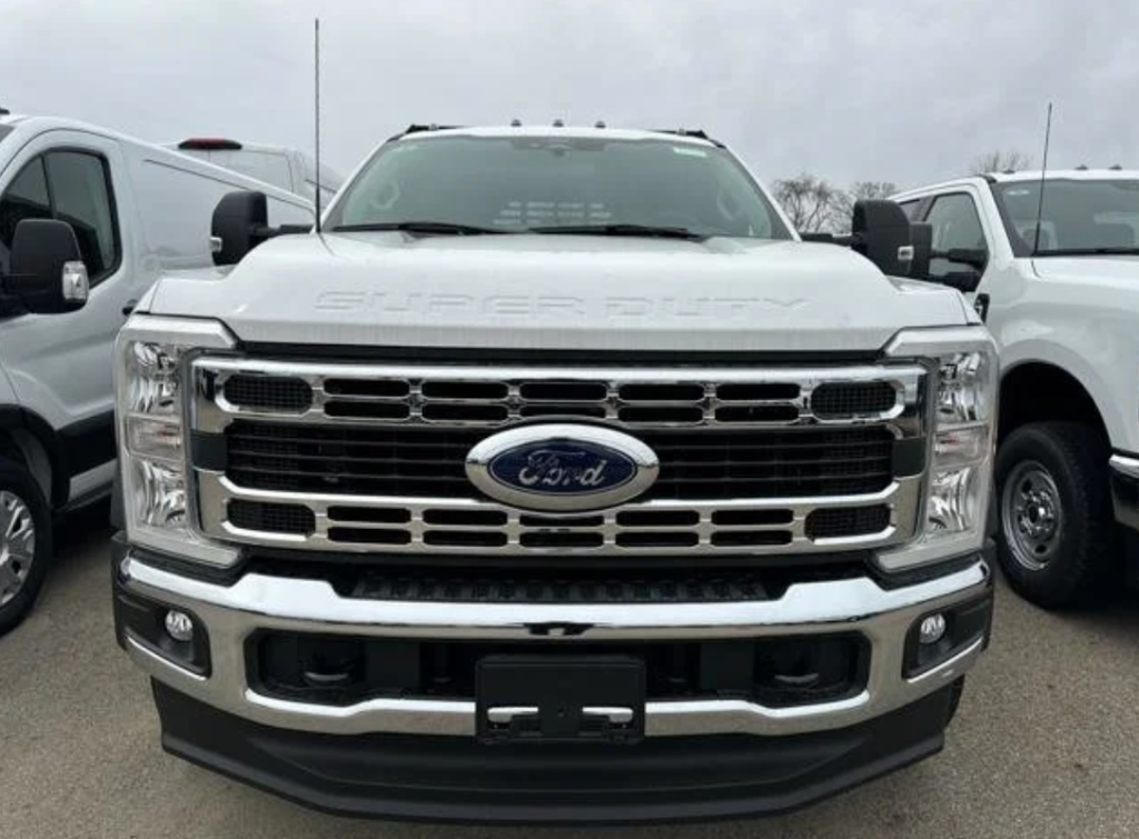White 2024 Ford S-450 SD in Newark, OH
