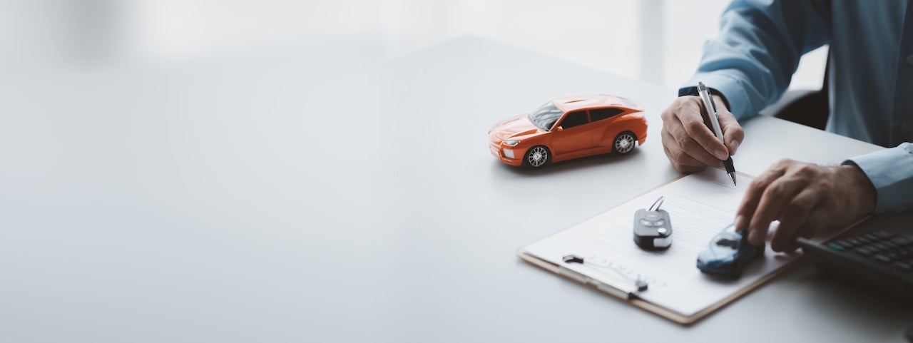 Leasing vs Buying at Ewald’s Venus Ford