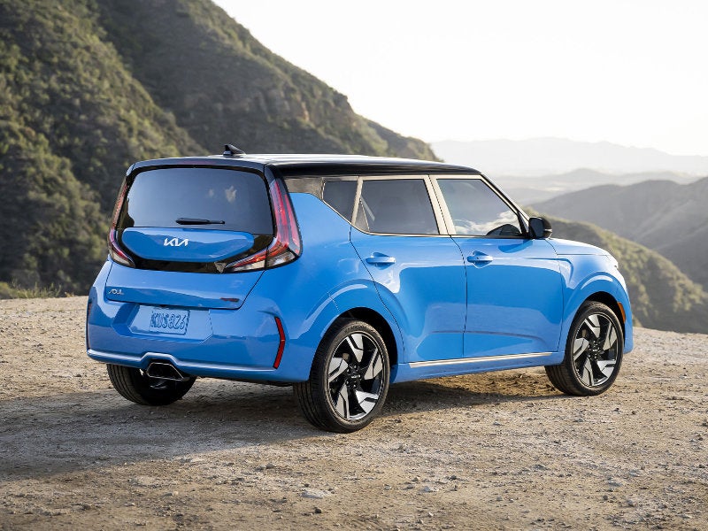 Find unbeatable Kia specials near Kent OH