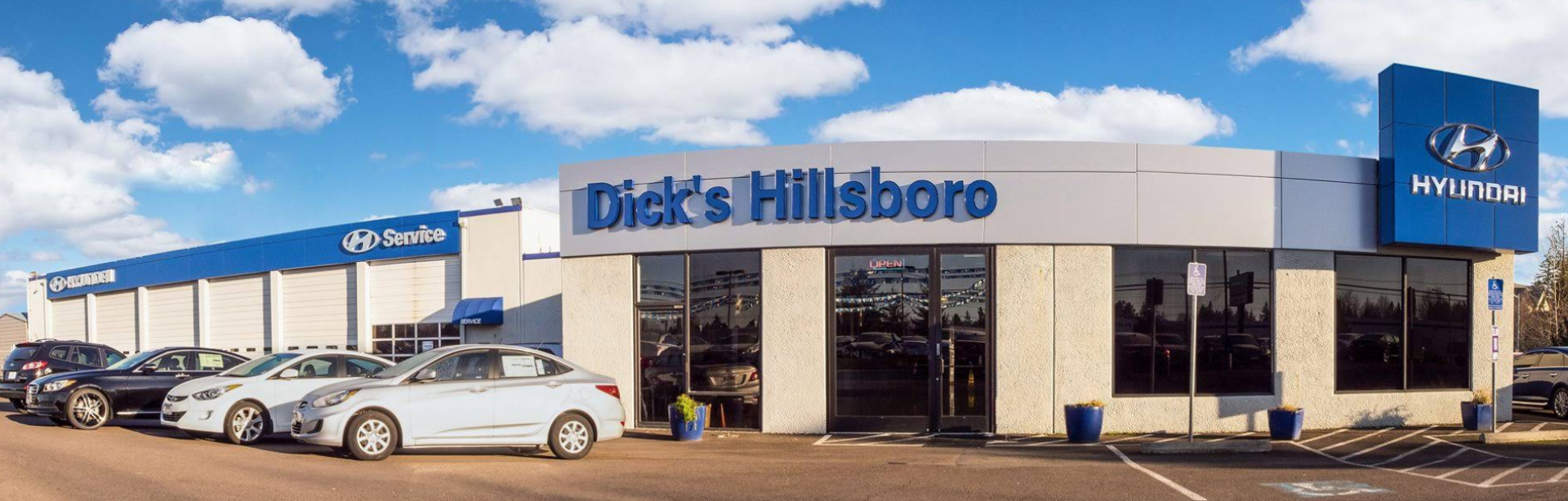 Dick's Hillsboro Hyundai storefront