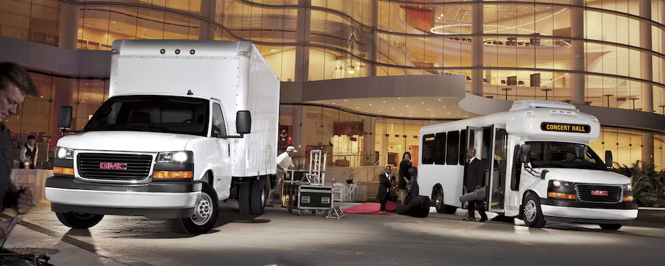2025-gmc-savana