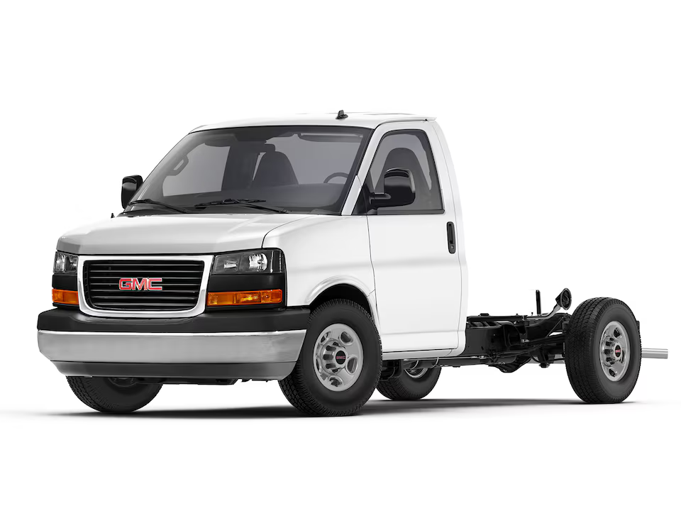 2025-gmc-savana-cutaway-front