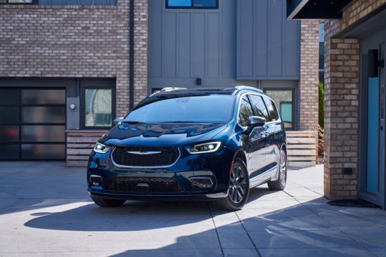 2024 Chrysler Pacifica Hybrid Pinnacle Van