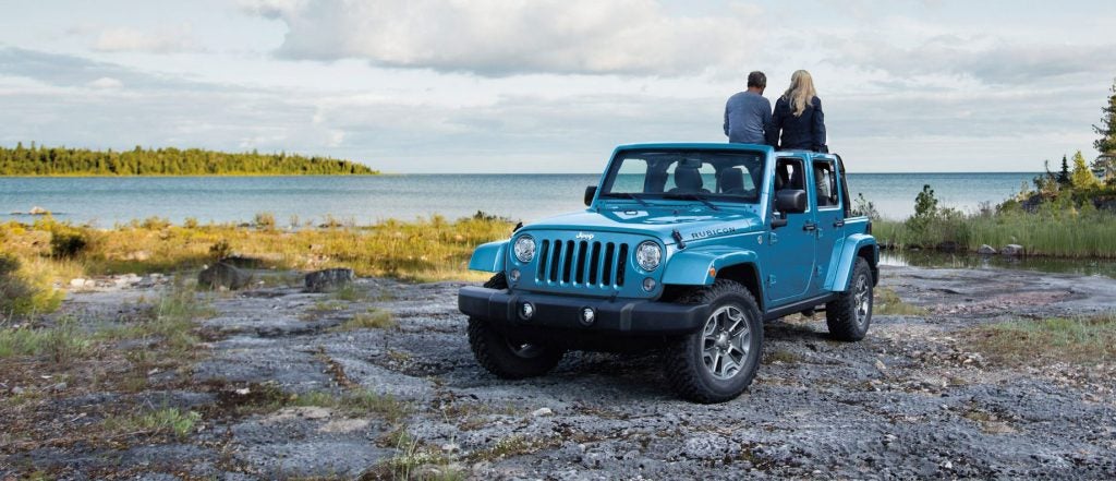Lake Side Adventure - Jeep