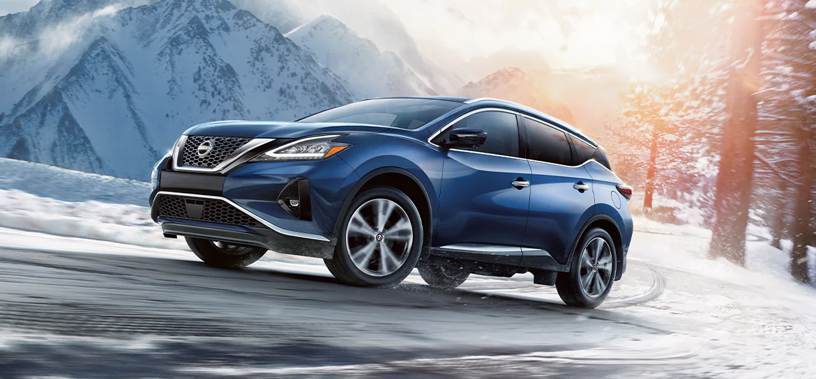 2024-nissan-murano-driving-in-snow