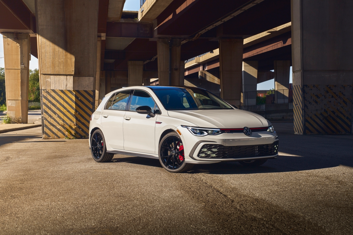 2024-vw-golf-gti-white-parked