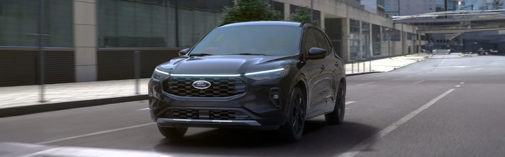 Discover the 2024 Ford Escape: Where Efficiency Meets Style