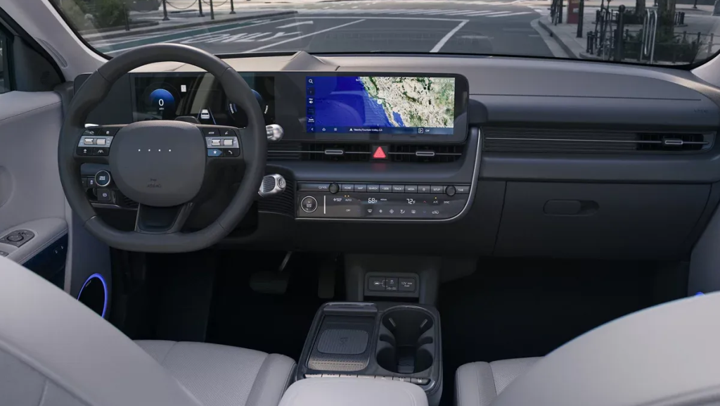 2025 I0NIQ 5 Limited with Gray interior Front Dash Tech View