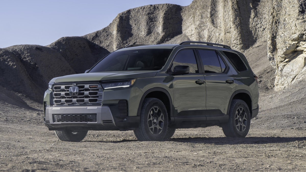 2026 Honda Pilot TrailSport Front Side Hero View