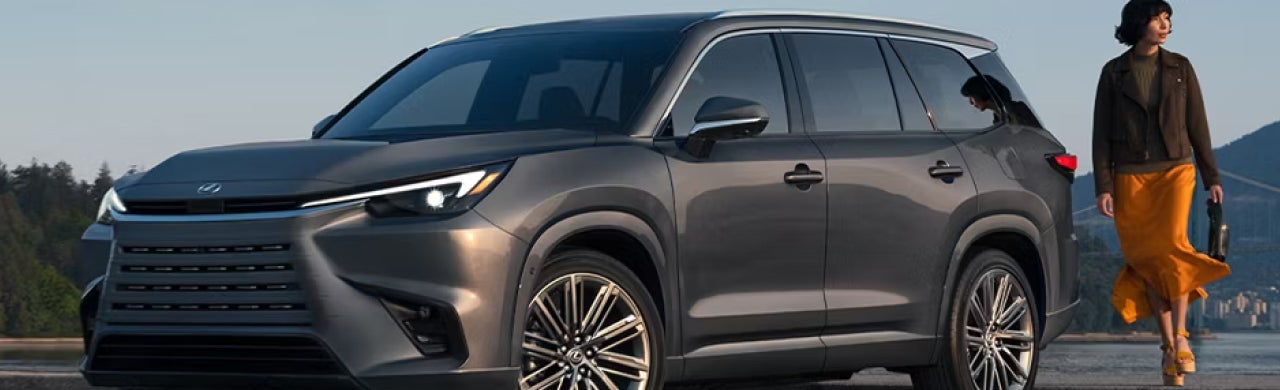Lexus TX