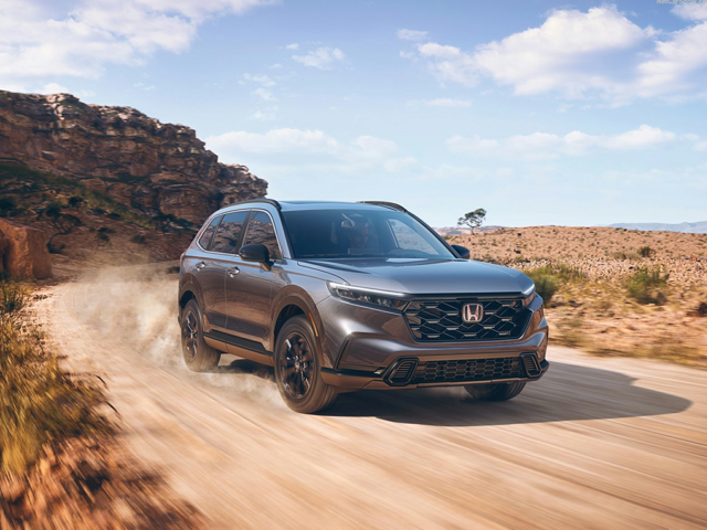 A Honda CR-V driving in the desert