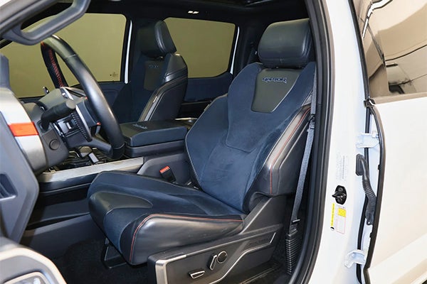 2022 Ford F-150 Raptor interior seats