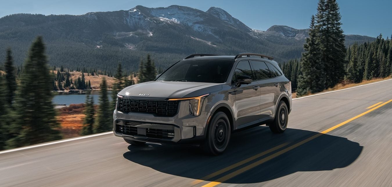 Nuevo Kia Sorento 2025: SUV moderno con diseño sofisticado y tecnología avanzada.