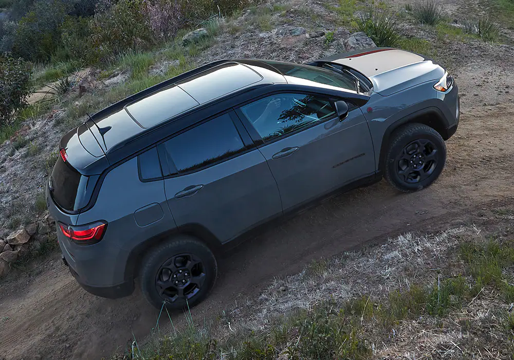 2023 Jeep Compass TRACTION