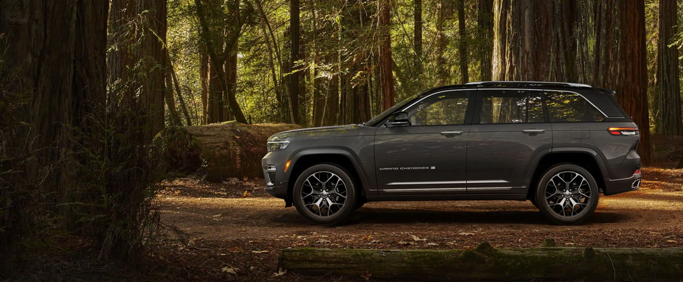 2023 Jeep Cherokee TWO ROWS