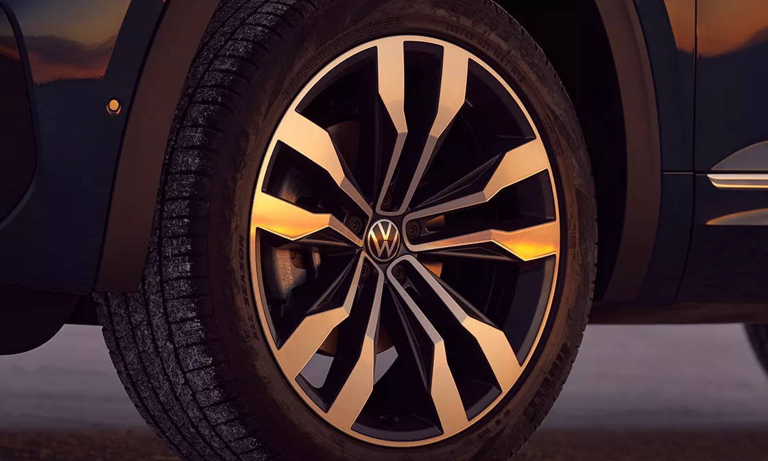 2023 VW Atlas available 21 inch wheels