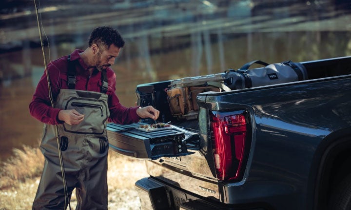 GMC Multipro Tailgate GMC Multipro Tailgate