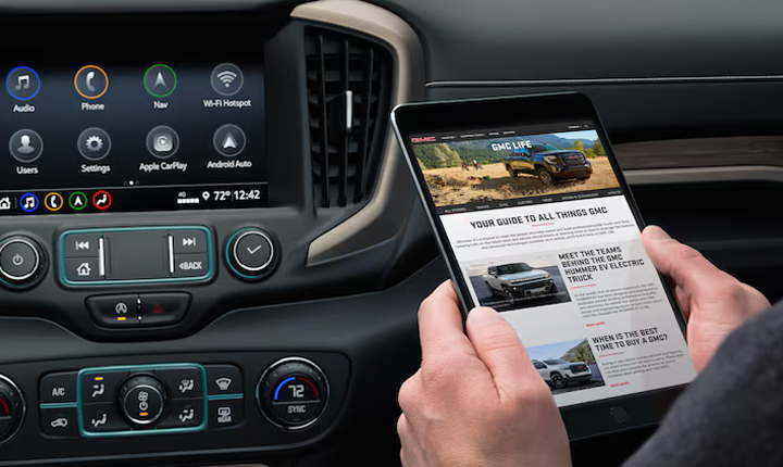2025 GMC Hummer EV