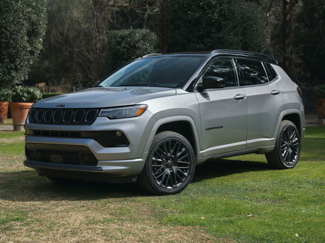 Profile view of a parked, silver 2024 Jeep Compass. | Jeep dealer in Altoona, PA | Courtesy Motor Sales