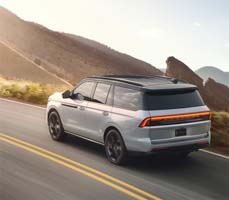 2025 Lincoln Navigator