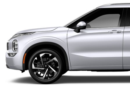 2024 Outlander Front End in White Diamond