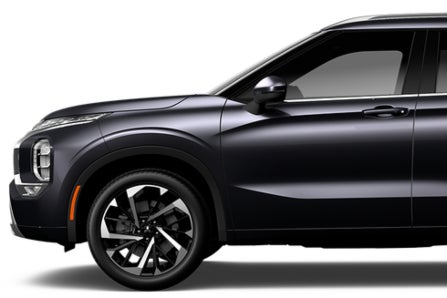 2024 Outlander Front End in Labrador Black Pearl