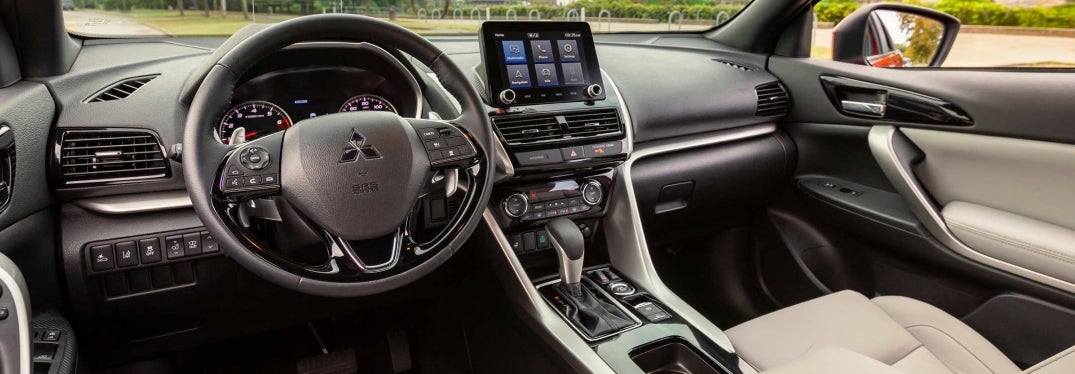 2023-2024-mitsubishi-eclipse-cross-interior-dash-o