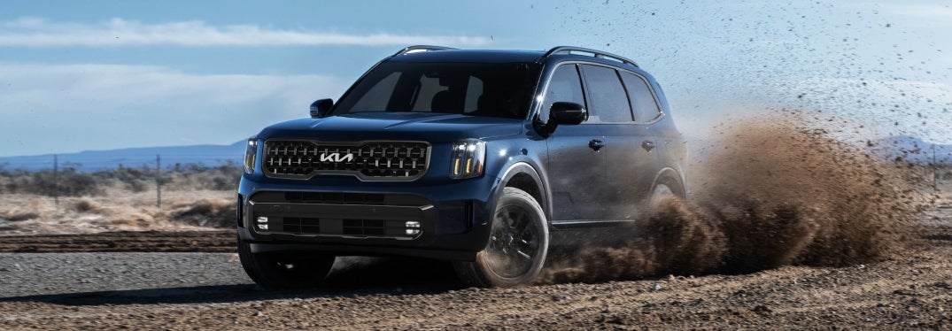 2024 Kia Telluride Driving in Gravel