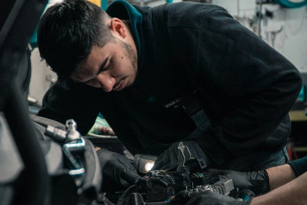 Car mechanic