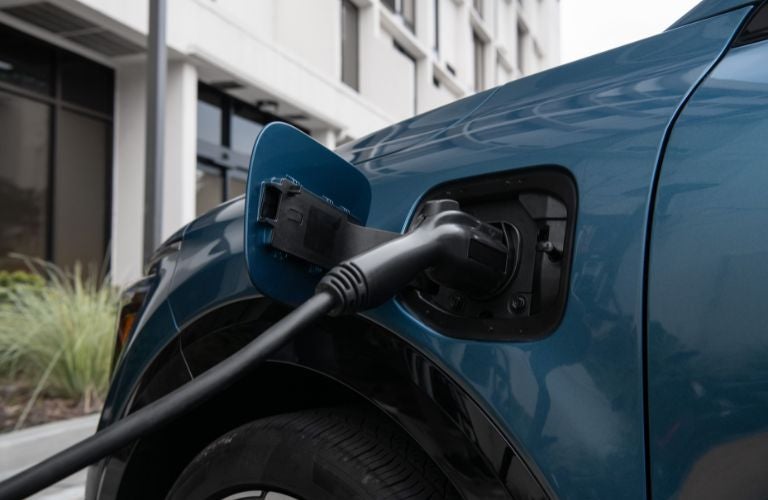 2023 Kia Niro PHEV plug-in charger