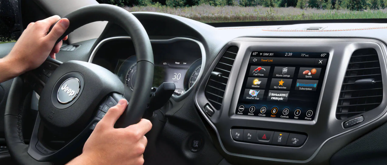 Tech in the Jeep Cherokee Lux