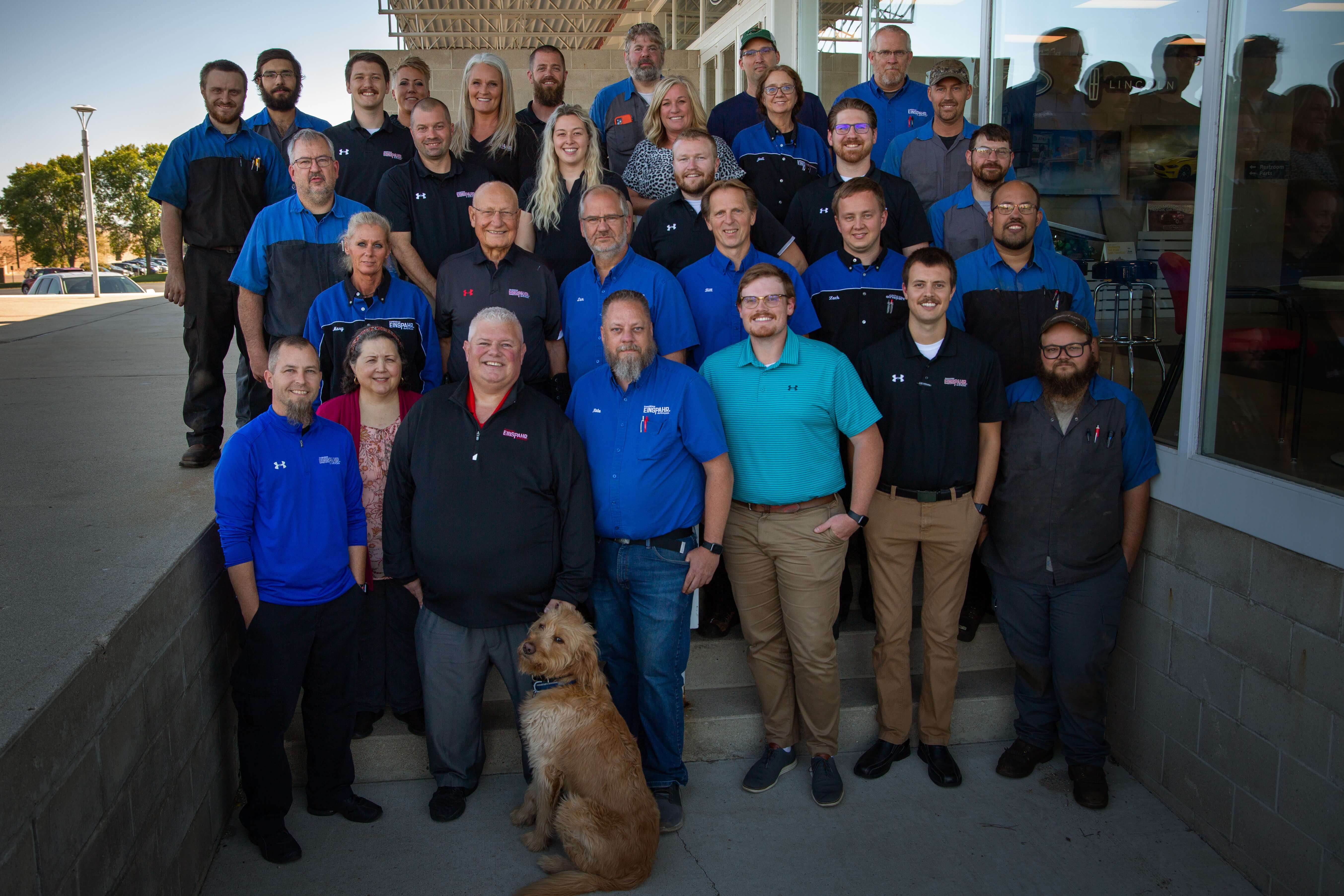 Team photo of the Einspahr staff