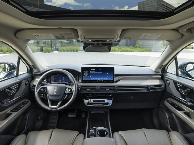 Lincoln Corsair Dash